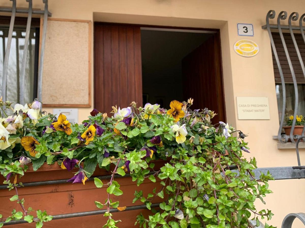Stabat Mater Casa Di Preghiera Bed and Breakfast Valdragone Exteriör bild